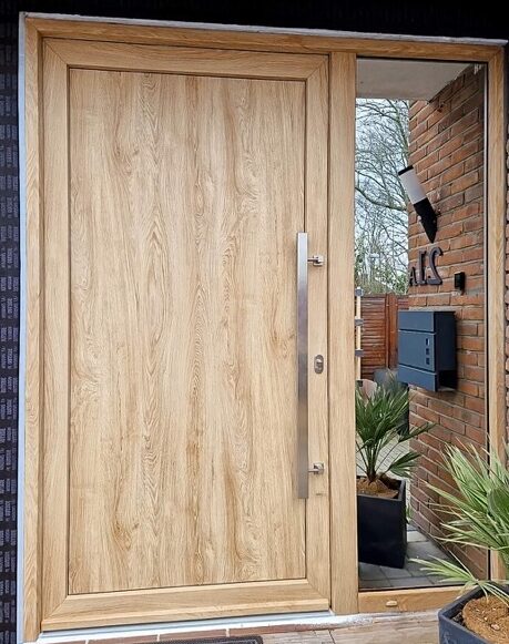 Drewniane drzwi zewnętrzne – trwałe i eleganckie, Oknobank Katowice